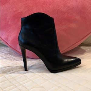 Ankle boots high heel